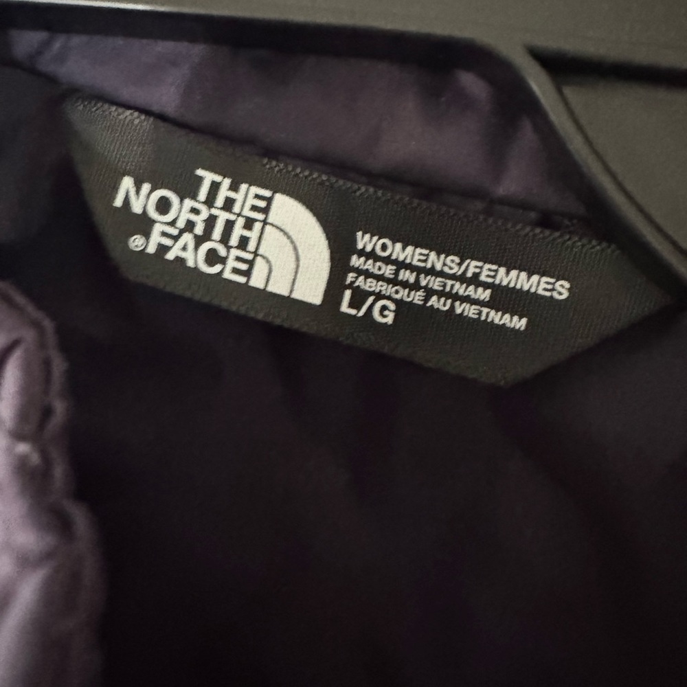 purple The North Face Women's Tamburello quilted insulated jacket. - Picture 3 of 4